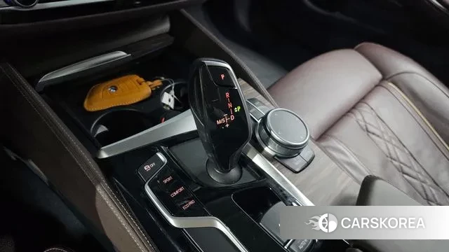 BMW 5 Series (G30) id 3368048 из Кореи 19