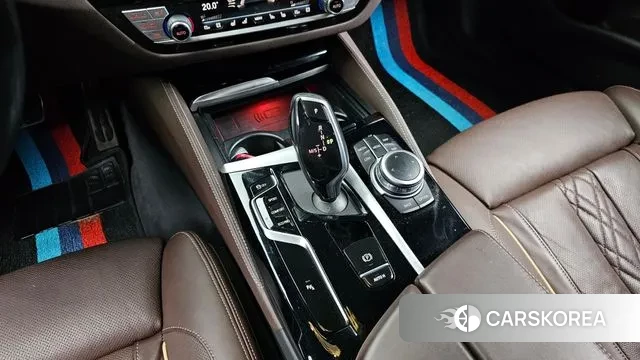 BMW 5 Series (G30) id 3342917 из Кореи 19