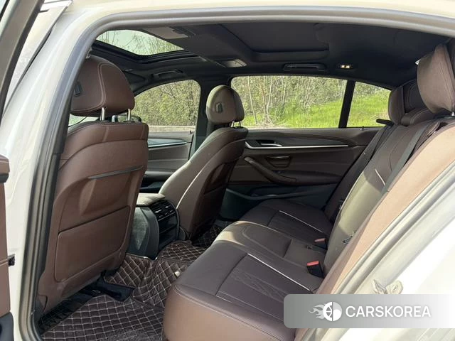 BMW 5 series PHEV id 4261371 из Китая 10