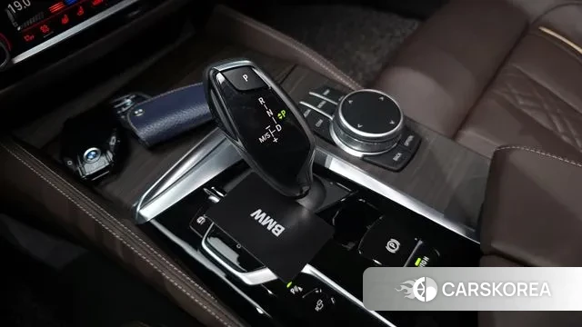 BMW 5 Series (G30) id 3640579 из Кореи 19