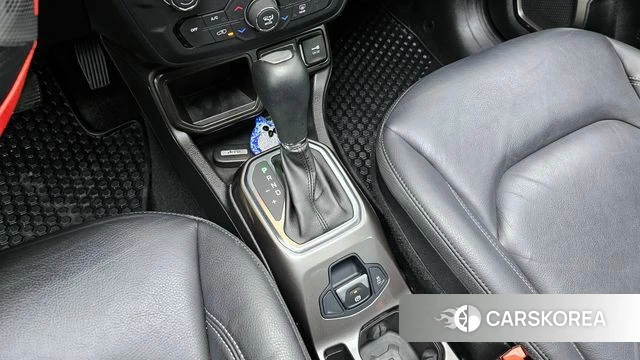 Jeep Renegade id 3924578 из Кореи 19