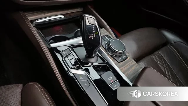 BMW 5 Series (G30) id 3345352 из Кореи 19