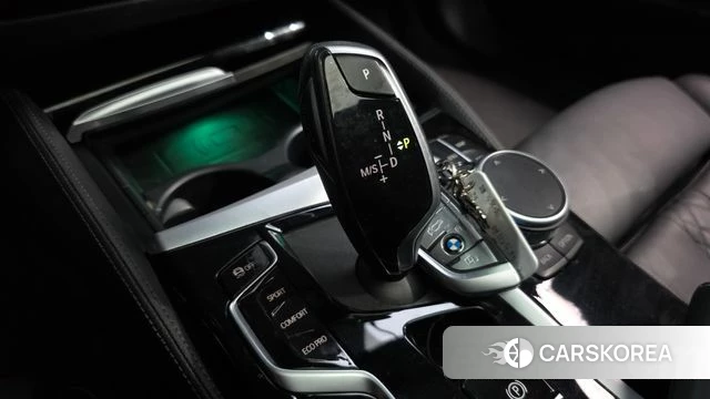 BMW 5 Series (G30) id 4343989 из Кореи 33