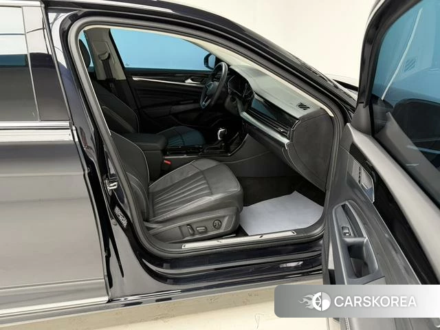 Volkswagen Passat id 4307121 из Китая 16