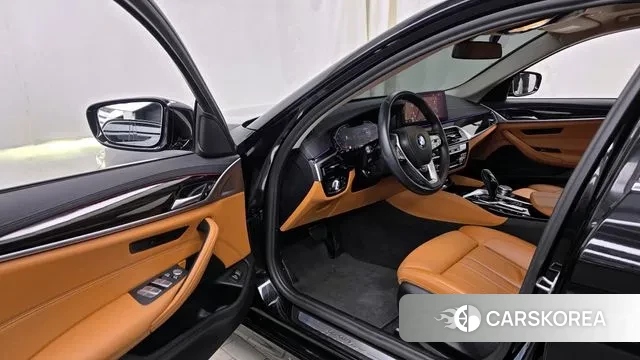 BMW 5 Series (G30) id 3712127 из Кореи 19