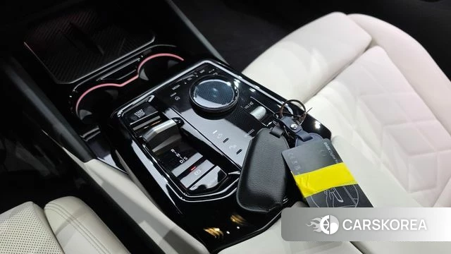 BMW 5 Series (G60) id 4578669 из Кореи 31