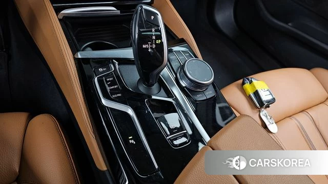 BMW 5 Series (G30) id 3892566 из Кореи 19