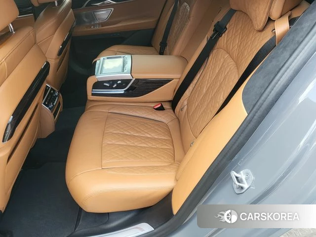 BMW 7 Series (G11) id 4636166 из Кореи 19