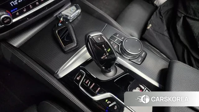 BMW 5 Series (G30) id 2993469 из Кореи 19