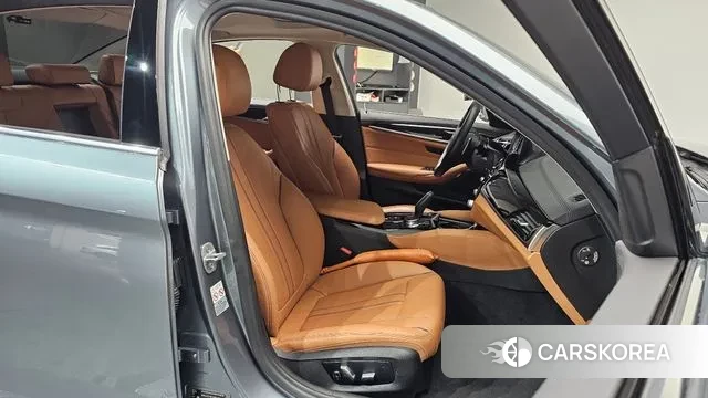 BMW 5 Series (G30) id 3460248 из Кореи 19