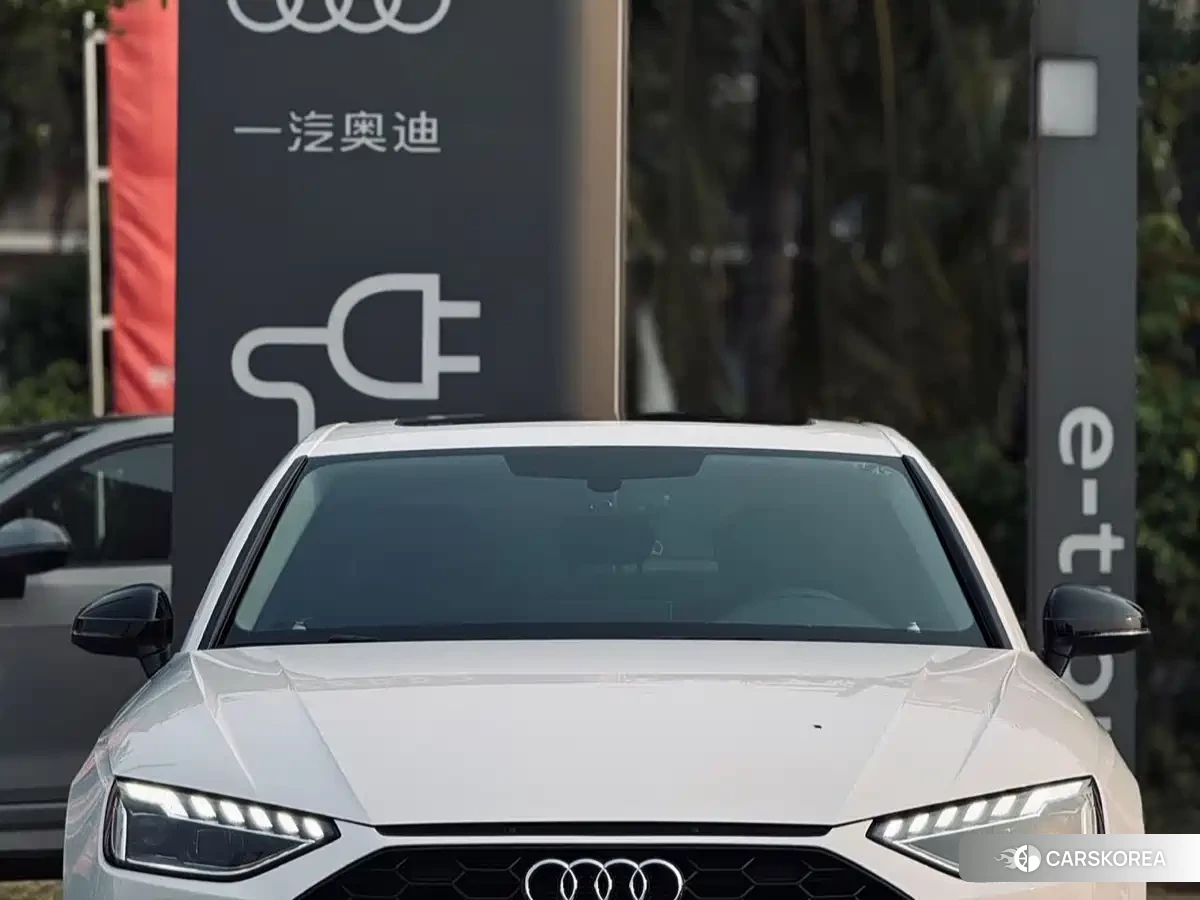 Audi A4L id 4559606 из Китая 18