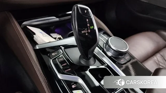 BMW 5 Series (G30) id 3771715 из Кореи 19