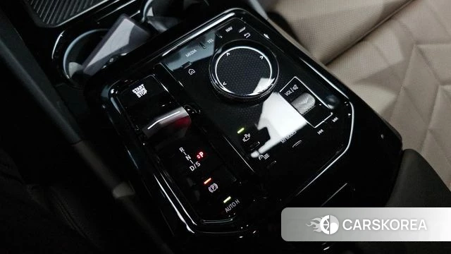 BMW 5 Series (G60) id 4645476 из Кореи 35