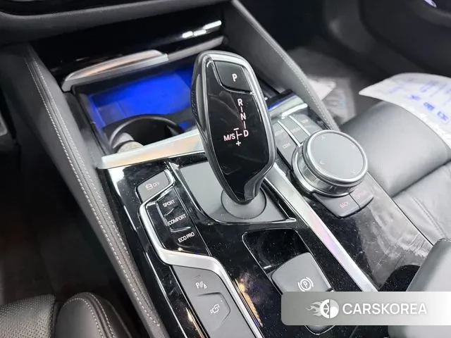 BMW 5 Series (G30) id 3408147 из Кореи 9