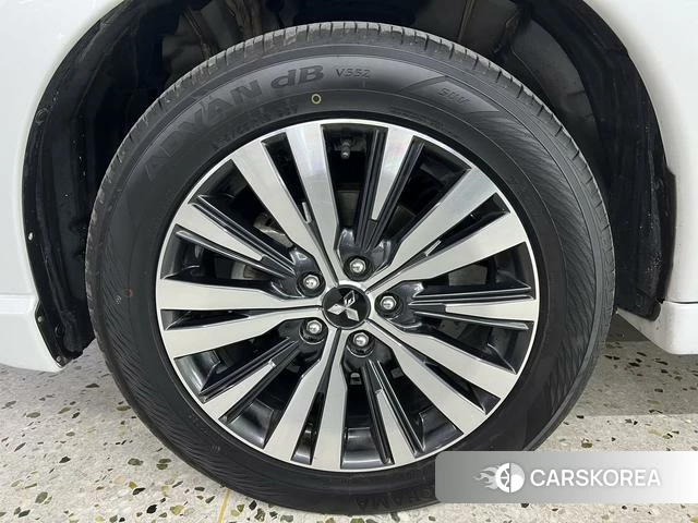 Mitsubishi  Outlander id 4207898 из Китая 21