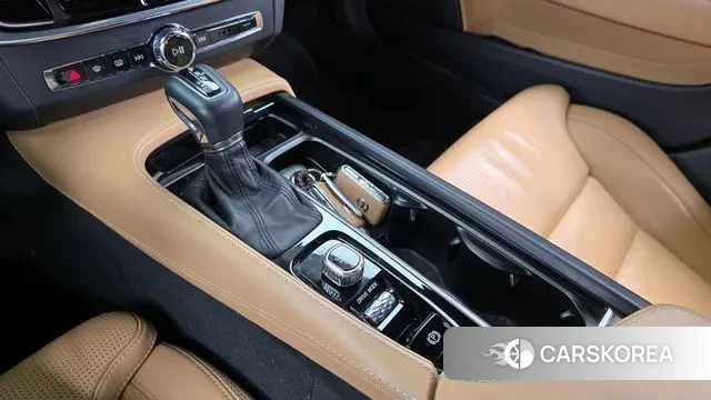 Volvo S90 id 3112708 из Кореи 19