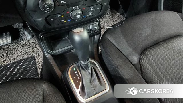 Jeep Renegade id 3829026 из Кореи 19