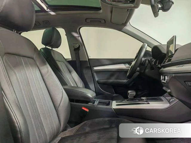 Audi Q5L id 4260816 из Китая 16