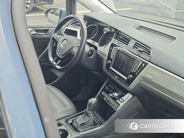 Volkswagen Touran L id 4290593 из Китая 28