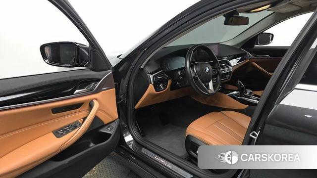 BMW 5 Series (G30) id 4471239 из Кореи 32