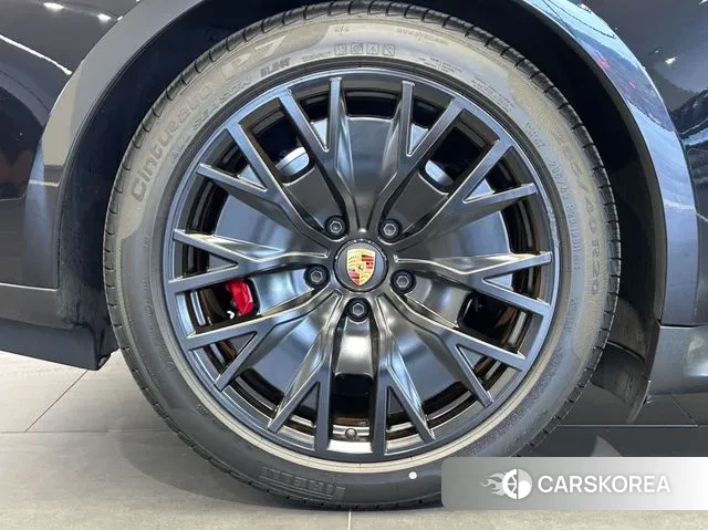 Porsche Taycan id 3739779 из Кореи 19