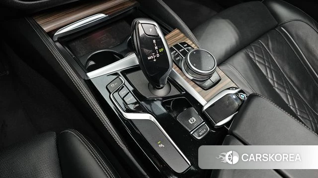 BMW 5 Series (G30) id 4581598 из Кореи 32
