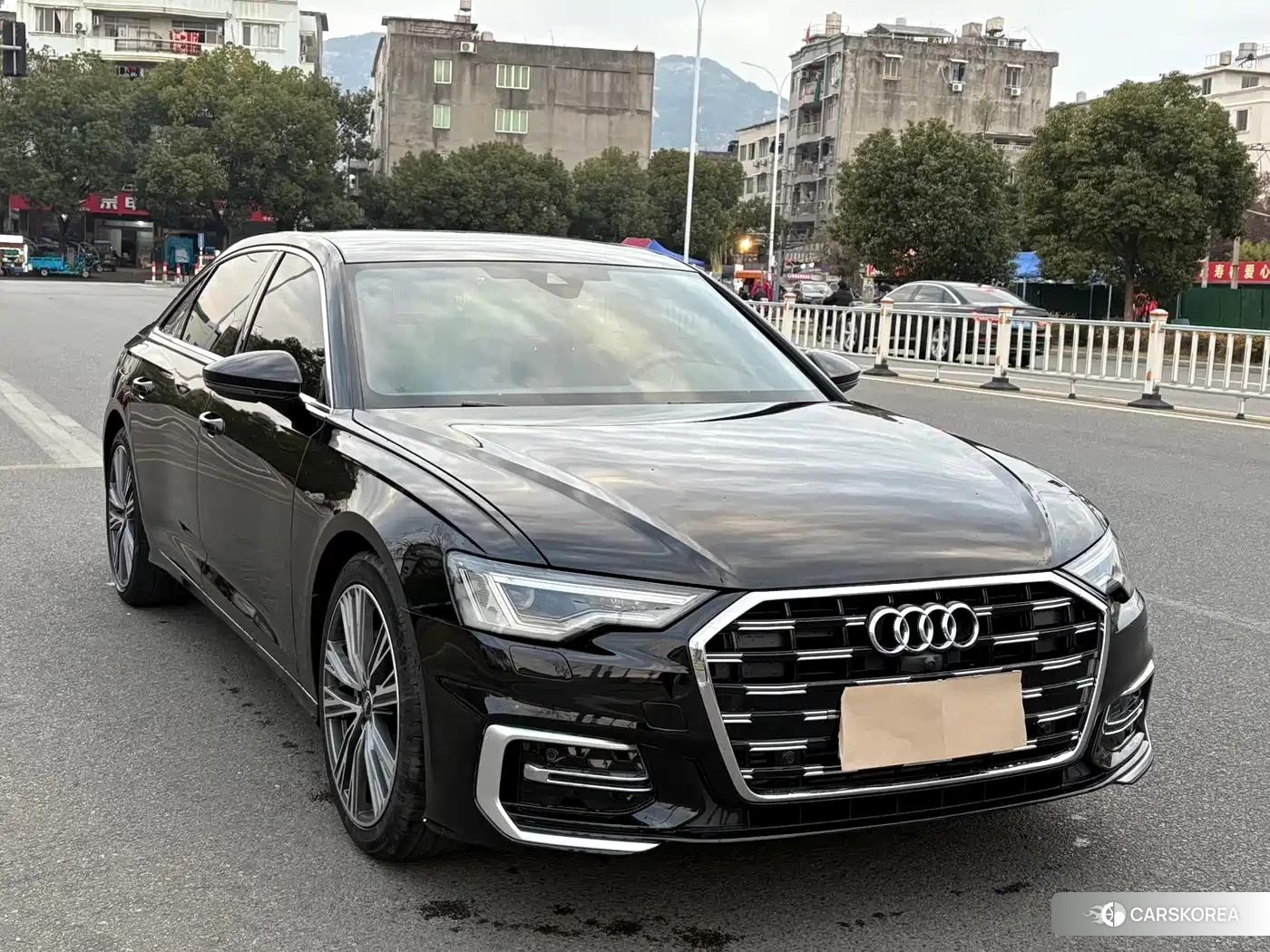 Audi A6L id 4545737 из Китая 15