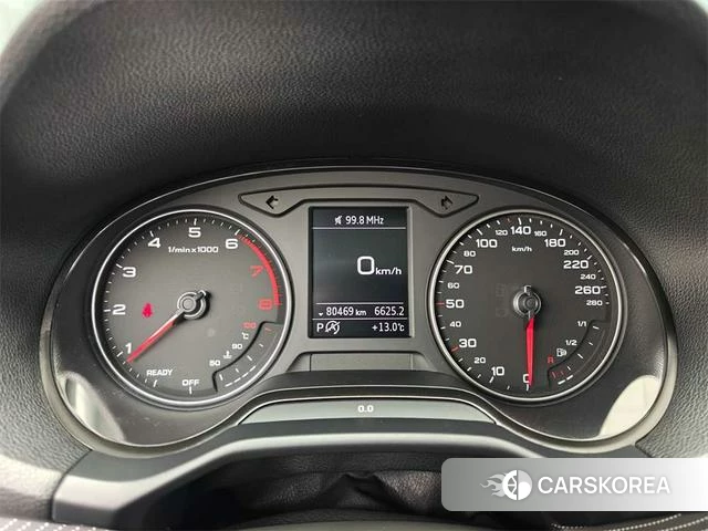 Audi Q2L id 4219863 из Китая 12
