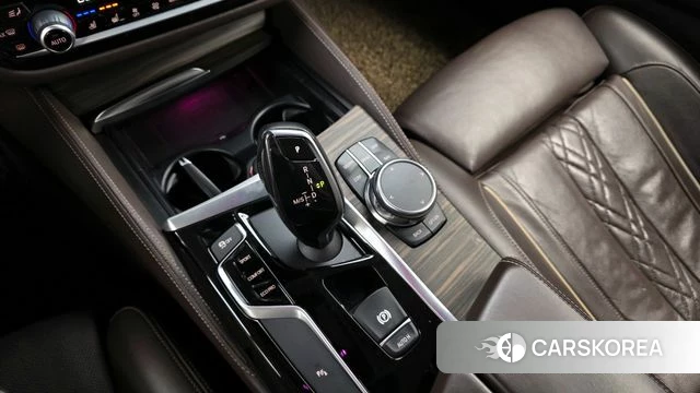 BMW 5 Series (G30) id 3814464 из Кореи 19