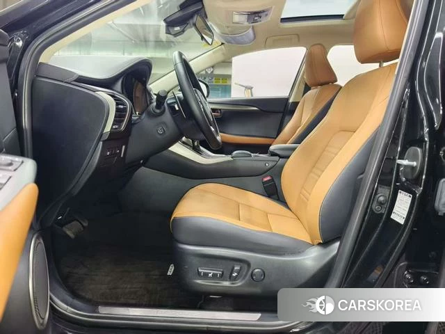 Lexus NX id 4279403 из Китая 21
