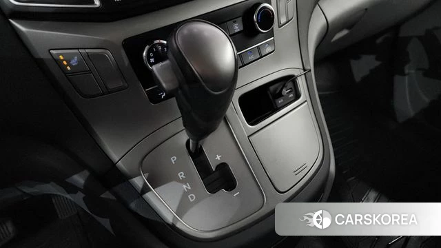 Hyundai The New Grand Starex id 4225453 из Кореи 32