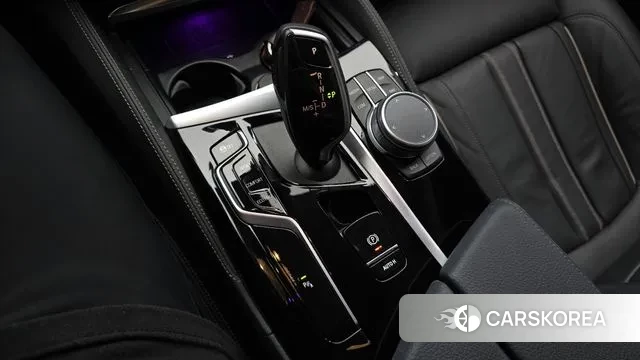 BMW 5 Series (G30) id 3027556 из Кореи 19