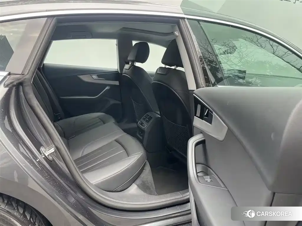 Audi A5 id 4644704 из Китая 22