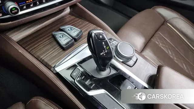 BMW 5 Series (G30) id 3568419 из Кореи 19