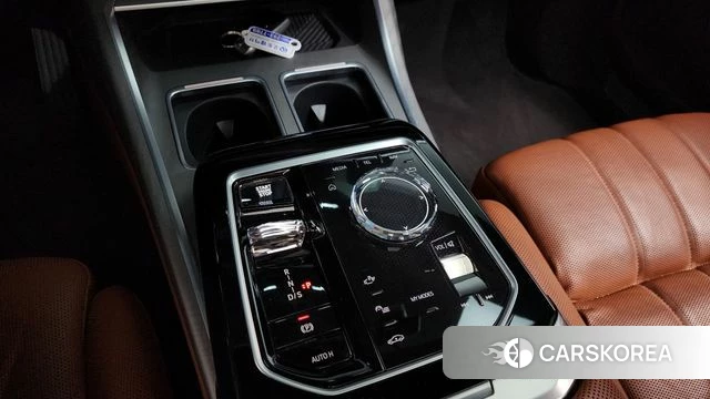 BMW 7 Series (G70) id 3799325 из Кореи 19