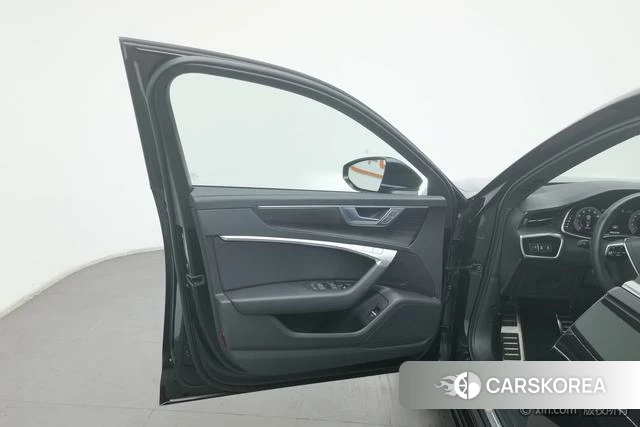 Audi A6L id 4272173 из Китая 23