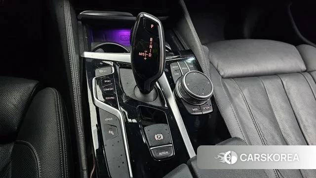 BMW 5 Series (G30) id 3028753 из Кореи 19