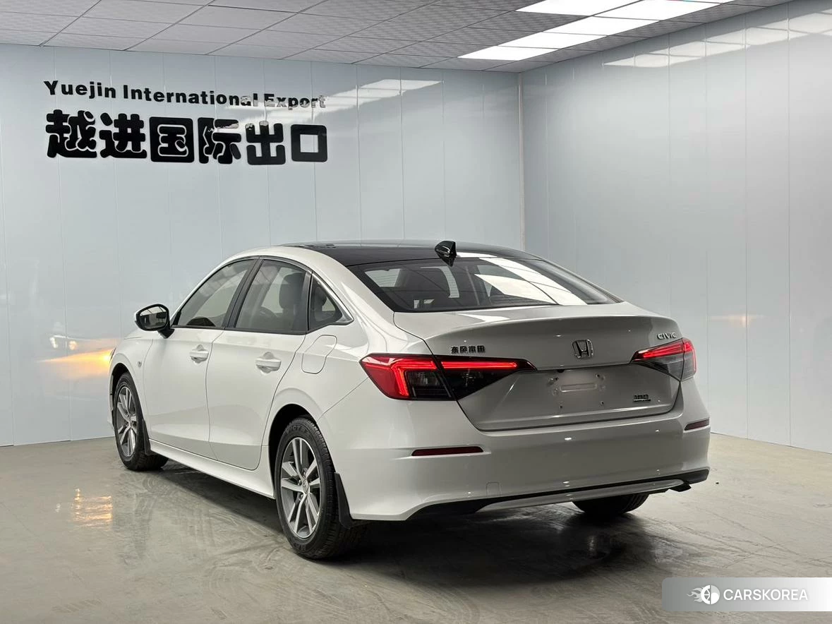 Honda Civic id 4426744 из Китая 11