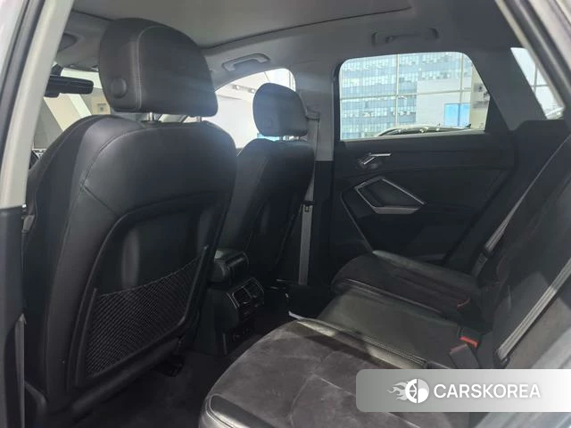 Audi Q3 id 4212690 из Китая 17
