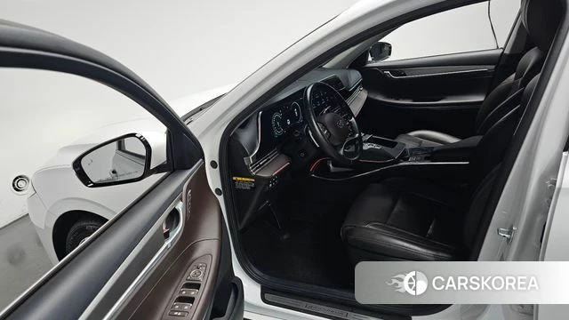 Hyundai The New Grandeur IG id 4310386 из Кореи 40