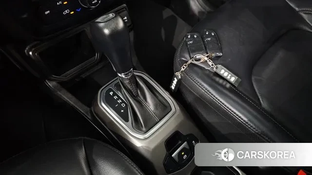 Jeep Renegade id 3033103 из Кореи 19