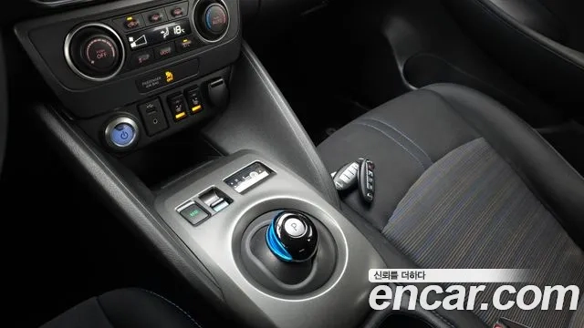 Nissan Leaf (ZE1) id 2870152 из Кореи 19