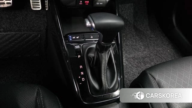 Kia Stonic id 4900035 из Кореи 19