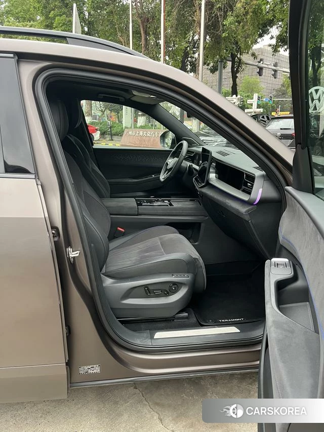 Volkswagen Tourang id 4276543 из Китая 10