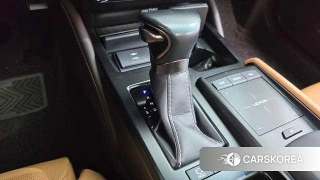 Lexus ES300h 7th generation id 4836370 из Кореи 37