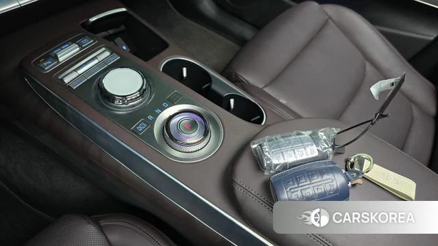 Genesis GV70 id 3922186 из Кореи 19