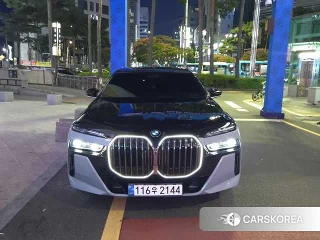 BMW 7 Series (G70) id 3288598 из Кореи 18