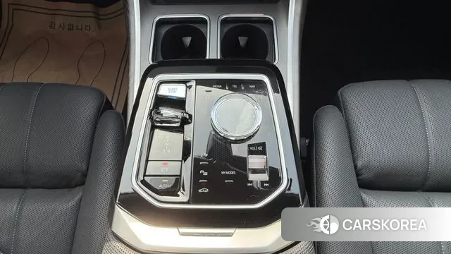 BMW i7 (G70) id 3664295 из Кореи 19