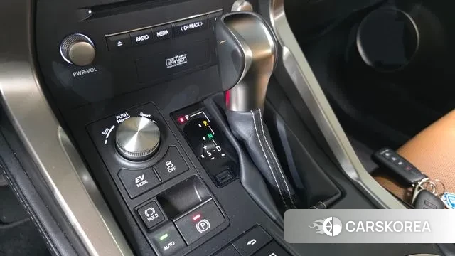 Lexus NX300h id 3449427 из Кореи 19