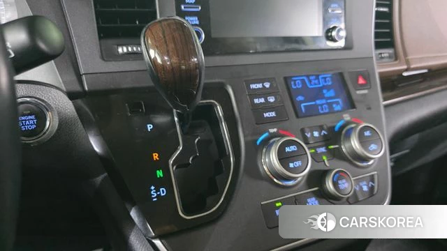 Toyota Sienna id 4508617 из Кореи 19